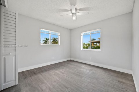 House in Fort Lauderdale, Florida 3 bedrooms, 107.77 sq.m. № 1372673 - photo 12