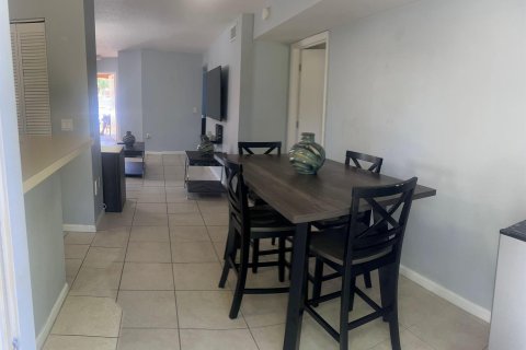 Condo in West Palm Beach, Florida, 3 bedrooms  № 1120092 - photo 17