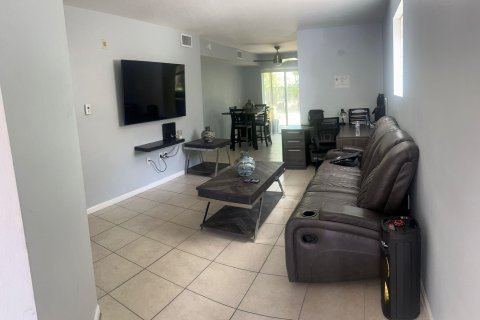 Condo in West Palm Beach, Florida, 3 bedrooms  № 1120092 - photo 20