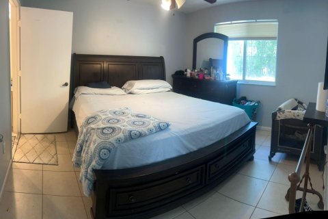 Condo in West Palm Beach, Florida, 3 bedrooms  № 1120092 - photo 9