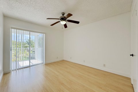 Condominio en venta en Tamarac, Florida, 2 dormitorios, 95.69 m2 № 1186588 - foto 18