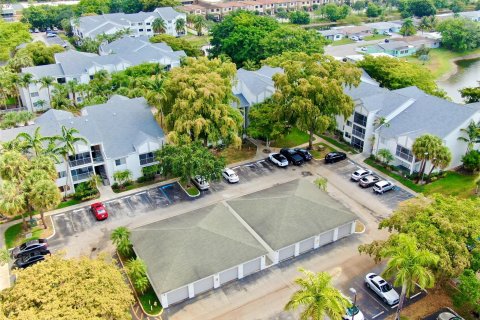 Condominio en venta en Tamarac, Florida, 2 dormitorios, 95.69 m2 № 1186588 - foto 4