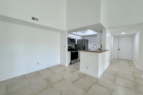 Condominio en venta en Tamarac, Florida, 2 dormitorios, 95.69 m2 № 1186588 - foto 19