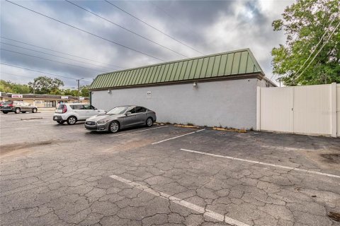 Propiedad comercial en venta en Tampa, Florida, 604.52 m2 № 1351185 - foto 2