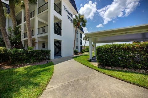 Condominio en alquiler en Sarasota, Florida, 2 dormitorios, 109.81 m2 № 234855 - foto 1