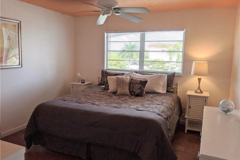 Condo in Sarasota, Florida, 2 bedrooms  № 234855 - photo 18