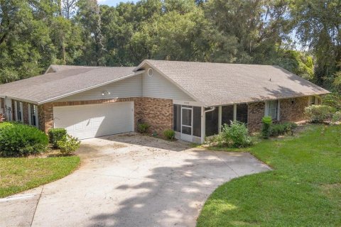 House in DeLand, Florida 3 bedrooms, 176.14 sq.m. № 1392748 - photo 1