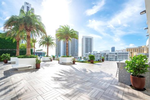 Condo in Hollywood, Florida, 1 bedroom  № 1138884 - photo 23