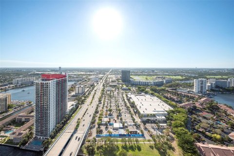 Condo in Hollywood, Florida, 1 bedroom  № 1138884 - photo 13