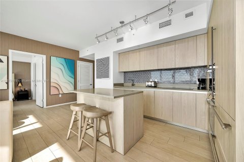 Condo in Hollywood, Florida, 1 bedroom  № 1138884 - photo 8