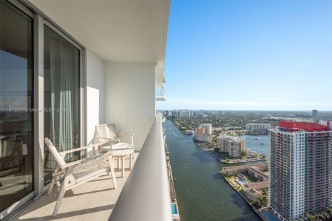 Copropriété à vendre à Hollywood, Floride: 1 chambre, 65.22 m2 № 1138884 - photo 11