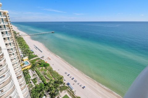 Condo in Sunny Isles Beach, Florida, 2 bedrooms  № 1382043 - photo 21