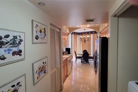 Copropriété à vendre à Aventura, Floride: 2 chambres, 167.22 m2 № 1382042 - photo 25