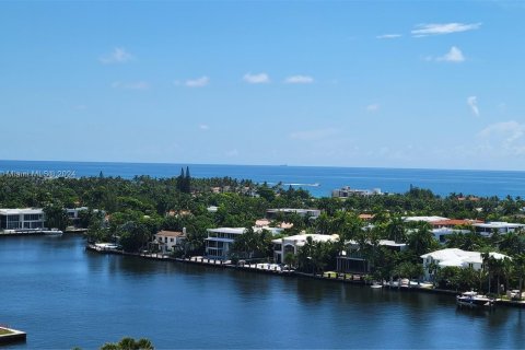 Condo in Aventura, Florida, 2 bedrooms  № 1382042 - photo 1