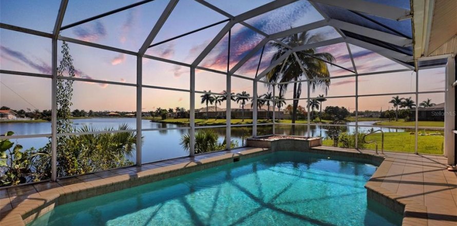 Villa ou maison à Punta Gorda, Floride 3 chambres, 211.54 m2 № 1258969