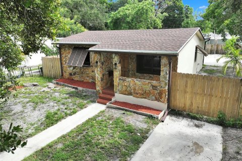 House in Hollywood, Florida 2 bedrooms № 1332532 - photo 18