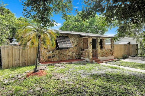 House in Hollywood, Florida 2 bedrooms № 1332532 - photo 19