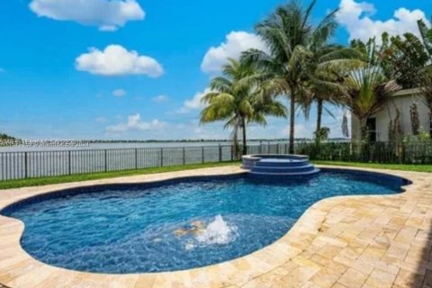 Villa ou maison à vendre à Miramar, Floride: 6 chambres, 418.43 m2 № 1150887 - photo 6