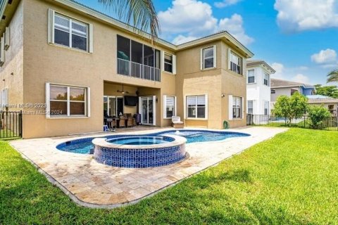 House in Miramar, Florida 6 bedrooms, 418.43 sq.m. № 1150887 - photo 2