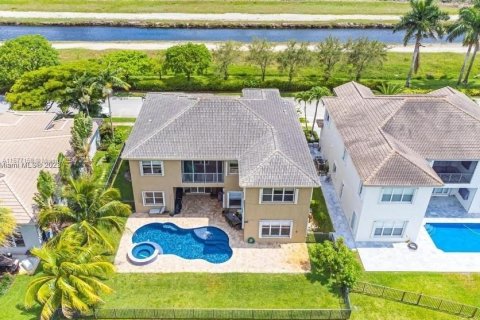 House in Miramar, Florida 6 bedrooms, 418.43 sq.m. № 1150887 - photo 5