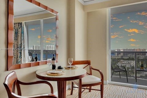 Copropriété à vendre à Sunny Isles Beach, Floride: 61.69 m2 № 1378714 - photo 14