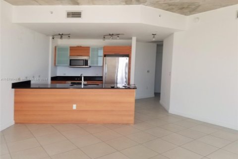 Condo in Miami, Florida, 2 bedrooms  № 1150975 - photo 4