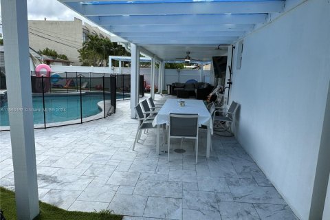 Villa ou maison à vendre à Hollywood, Floride: 3 chambres, 123 m2 № 1162457 - photo 9