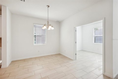 House in DeLand, Florida 4 bedrooms, 235.6 sq.m. № 1335193 - photo 6