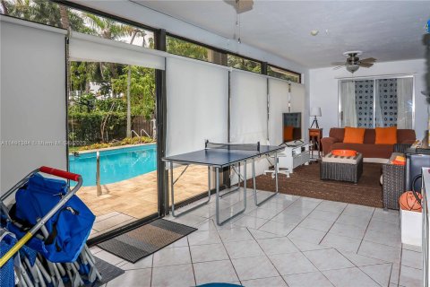 Villa ou maison à vendre à Hollywood, Floride: 3 chambres, 180.6 m2 № 858231 - photo 26