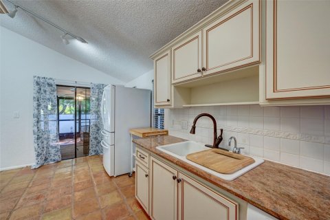 Villa ou maison à vendre à Deerfield Beach, Floride: 3 chambres, 157.38 m2 № 786199 - photo 16