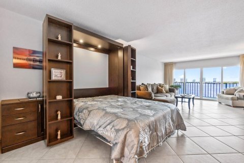Condominio en venta en Lake Park, Florida, 2 dormitorios, 133.78 m2 № 1221664 - foto 15