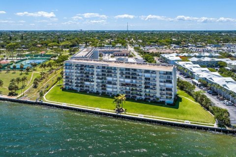 Condominio en venta en Lake Park, Florida, 2 dormitorios, 133.78 m2 № 1221664 - foto 1
