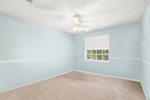 House in Lake Worth, Florida 5 bedrooms, 283.44 sq.m. № 1221666 - photo 17