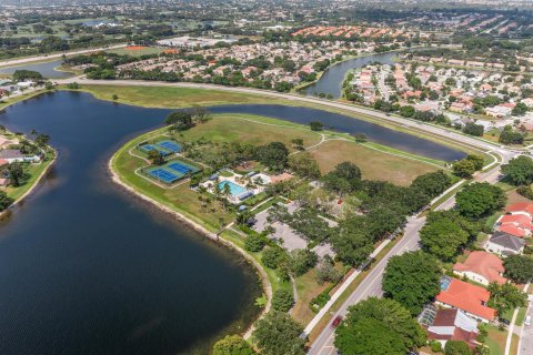 House in Lake Worth, Florida 5 bedrooms, 283.44 sq.m. № 1221666 - photo 3