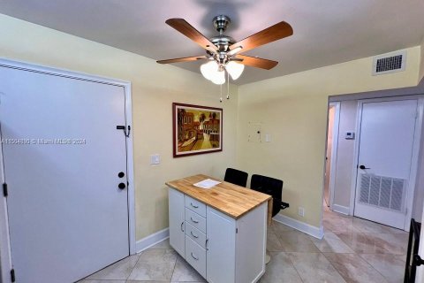 Copropriété à vendre à Lauderhill, Floride: 1 chambre, 86.21 m2 № 924860 - photo 13