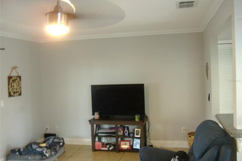 Dúplex en venta en Orlando, Florida, 3 dormitorios, 124.21 m2 № 1153200 - foto 5