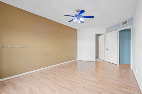 Copropriété à vendre à Doral, Floride: 2 chambres, 96.25 m2 № 1099325 - photo 15