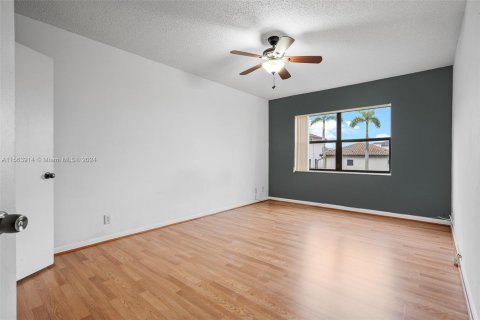 Copropriété à vendre à Doral, Floride: 2 chambres, 96.25 m2 № 1099325 - photo 3