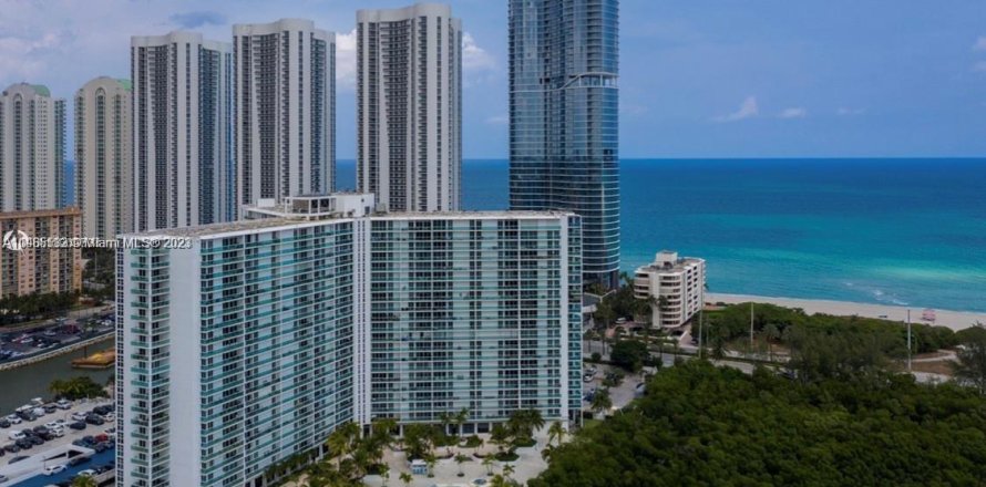 Condo in Sunny Isles Beach, Florida, 1 bedroom  № 836938