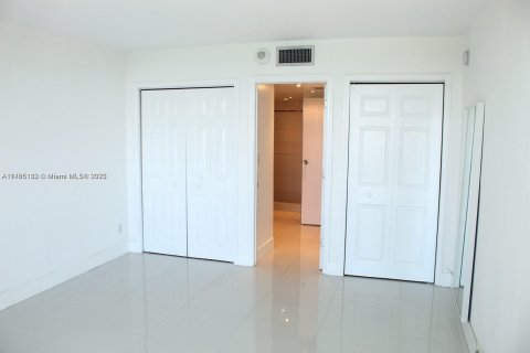 Condo in Sunny Isles Beach, Florida, 1 bedroom  № 836938 - photo 8