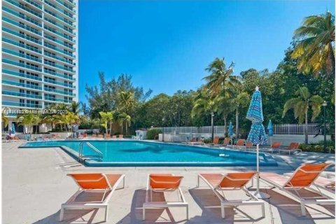 Condo in Sunny Isles Beach, Florida, 1 bedroom  № 836938 - photo 28