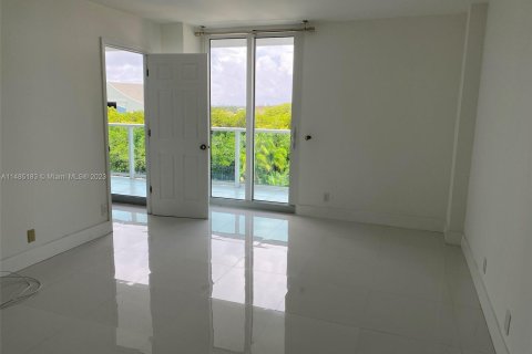 Condo in Sunny Isles Beach, Florida, 1 bedroom  № 836938 - photo 5