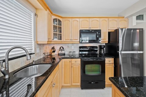 Condo in Fort Lauderdale, Florida, 2 bedrooms  № 1092282 - photo 9