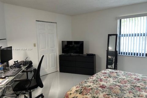 Copropriété à vendre à Miami, Floride: 2 chambres, 92.9 m2 № 1372499 - photo 14