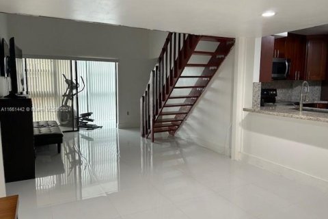 Condominio en venta en Miami, Florida, 2 dormitorios, 92.9 m2 № 1372499 - foto 1