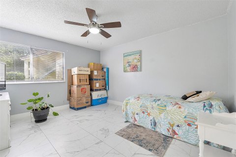 Condo in Sunrise, Florida, 2 bedrooms  № 1372500 - photo 23