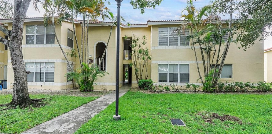 Condo in Sunrise, Florida, 2 bedrooms  № 1372500