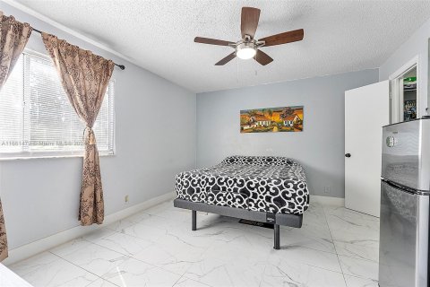 Condo in Sunrise, Florida, 2 bedrooms  № 1372500 - photo 16