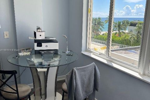 Copropriété à vendre à Sunny Isles Beach, Floride: 3 pièces, 39.02 m2 № 1372501 - photo 14