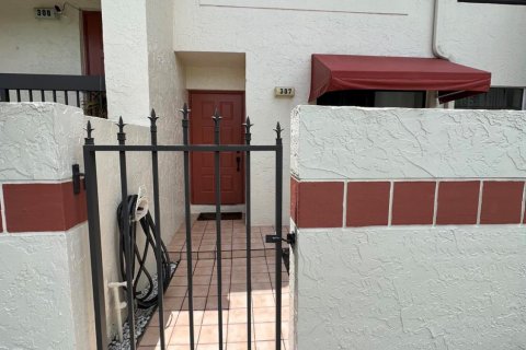 Condo in Deerfield Beach, Florida, 2 bedrooms  № 1180172 - photo 23